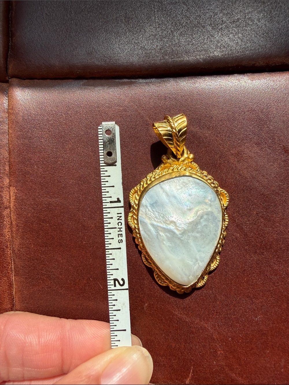 Artisan 18k matte Gold overlay/ Mother-of-Pearl Teardrop Pendant Necklace NWOT